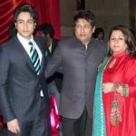 Shekhar Suman with his wife and son