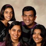 Sanjeev Kapoor with his family