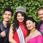 Urvashi Rautela with her parents and brother