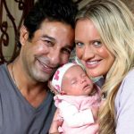 Wasim Akram and Shaniera Thompson with their daughter