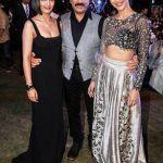 Akshara Haasan with her sister and father