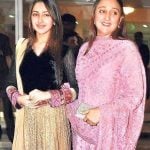 Sayyeshaa Saigal with her mother