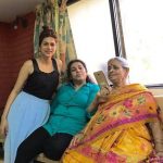 Shraddha Das with her mother and grandmother