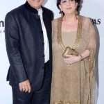 Sunil Gavaskar with his wife Marshneil