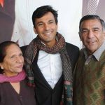 Vikas khanna with his parents