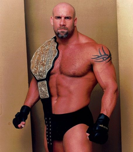 GOLD-BERG, GOLD-BERG, GOLD-BERG: Son of former WCW, WWE champ Bill Goldberg  playing high school football in Texas