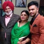 Cricketer Mandeep singh with parents
