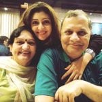 juhi-parmar-with-her-parents