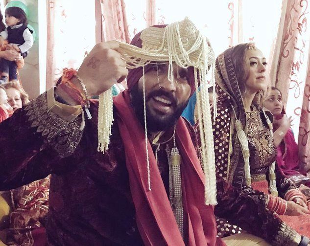 Yuvraj Singh & Hazel Keech performing wedding rituals