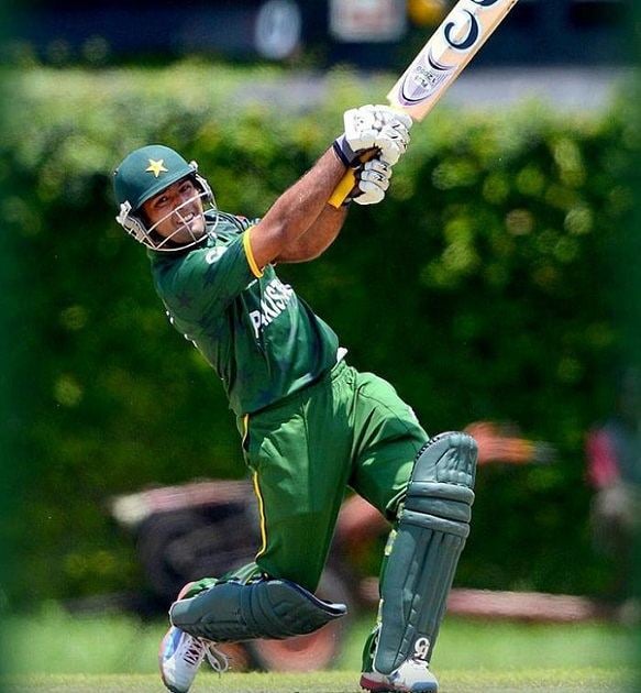 Cricketer Asad Shafiq Batting