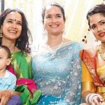 sameera-reddy-with-her-sisters