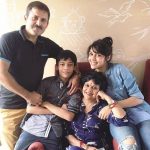 eisha-singh-with-her-family