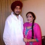 Roop Sidhu parents