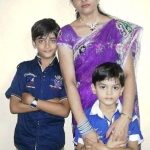 rudra-soni-with-his-mother-and-brother