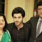kunal-singh-with-his-parents