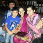 nidhi-bhanushali-with-her-family