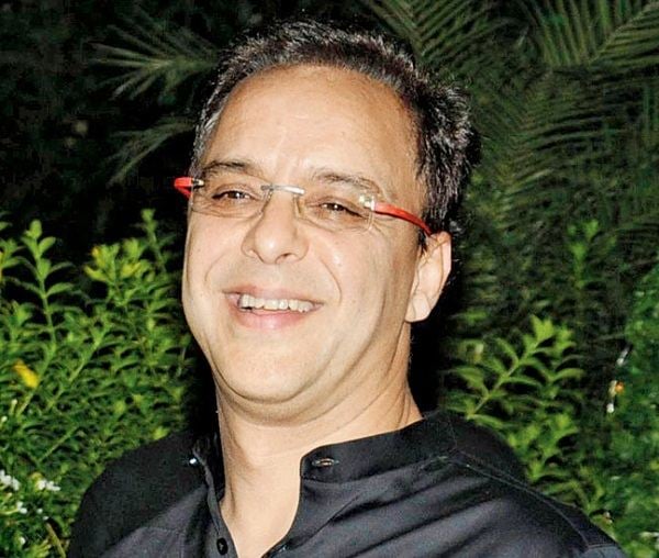 Vidhu Vinod Chopra Height, Weight, Age, Wife, Children, Biography & More » StarsUnfolded