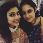 aakanksha-singh-with-her-sister-chayanika-singh