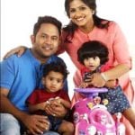 aju-varghese-with-his-wife-augustina-daughter-juana-and-son-evan