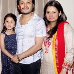 ganesh-with-his-wife-shilpa-barkur-and-daughter-charithrya