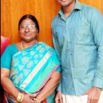 sivakarthikeyan-with-his-mother-raji-doss