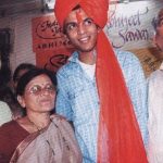 Abhijeet Sawant with parents and sister