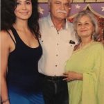 Pooja Batra with her parents