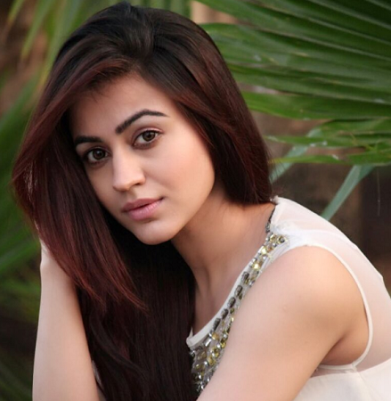 Aksha Pardasany (Actress) Height, Weight, Age, Boyfriend, Biography & More » StarsUnfolded