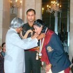 Anju Bobby George receiving Khel Ratna Award