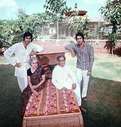 Harivansh Rai Bachchan with his wife and two sons Amitabh (left) and Ajitabh (Right)