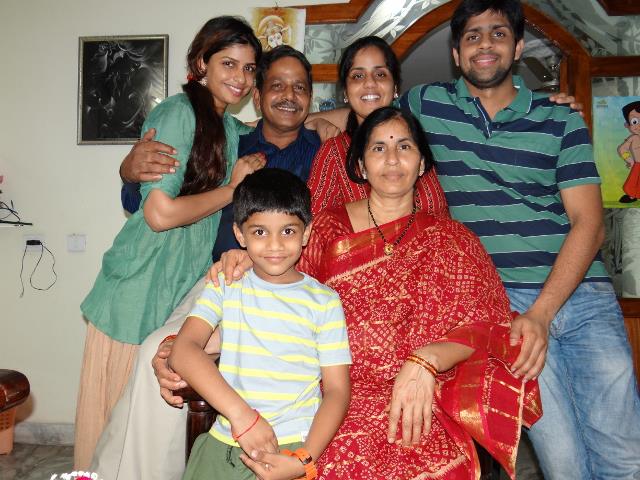 Anny Divya with her family