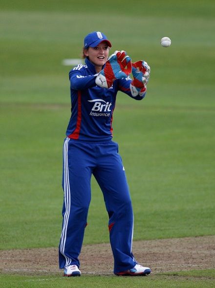 Sarah Taylor wicket keeping