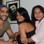 Himanshi Choudhary with mother and brother