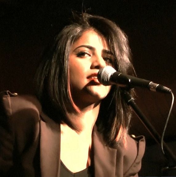Singer Qurat-ul-Ain Balouch