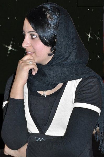 Afghan Singer Farzana Naz