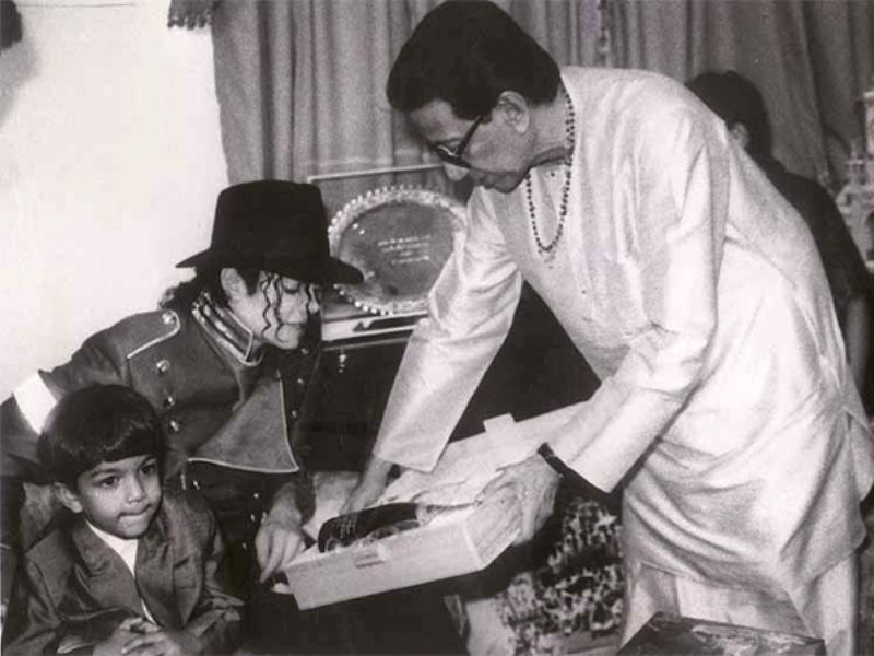Bal Thackeray With Michael Jackson