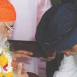 Brahmrishi Shree Kumar Swami ji Giving Blessings to Prakash Singh Badal Former Chief Minister of Panjab