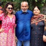 Kamna Pathak with her parents
