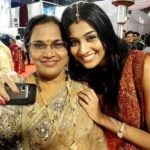 Neha Hinge with her mother