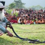 Jaggi Vasudev Taming Cobra