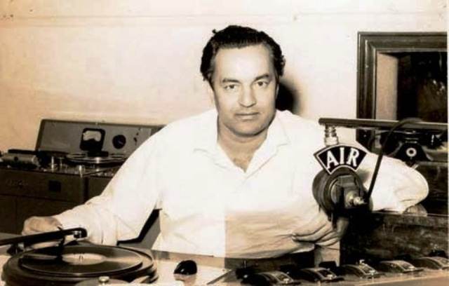 Mukesh (Singer) Age, Death Cause, Wife, Children, Family, Biography