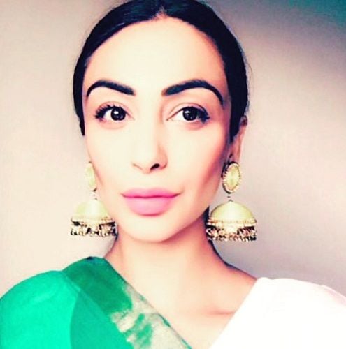 Sabrina Bajwa Neeru Bajwa S Sister Height Weight Age Boyfriend Biography More Starsunfolded Neeru bajwa as she brought up and educated in canada particulerly. starsunfolded
