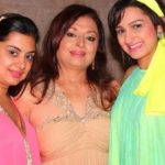 Anita Kanwal with her daughters