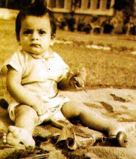 Shah Rukh Khan Childhood