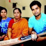 Vinay Kumar with his mother Soubhagya and sister Vinutha Kumari