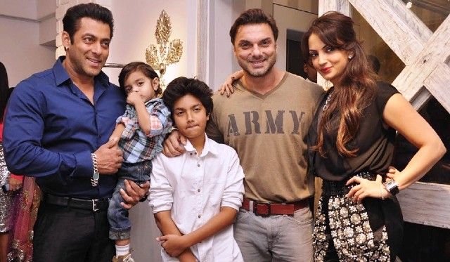 Salman Khan with Brother Sohail And His Wife And Sons