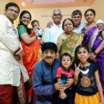 Vineet Bhonde with his parents, 2 brothers, 2 sister-in-laws and their children