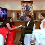 Rimi Tomy Talking To Shah Rukh Khan And Deepika Padukone