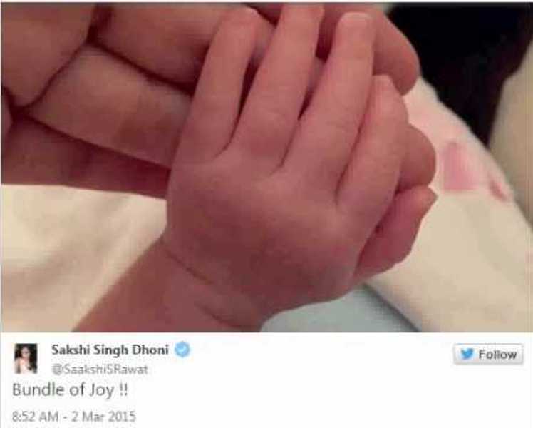 Sakshi Dhoni Tweeted Holding Ziva's Left Hand After Her Birth