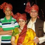 Sandeep Kulkarni his wife and son